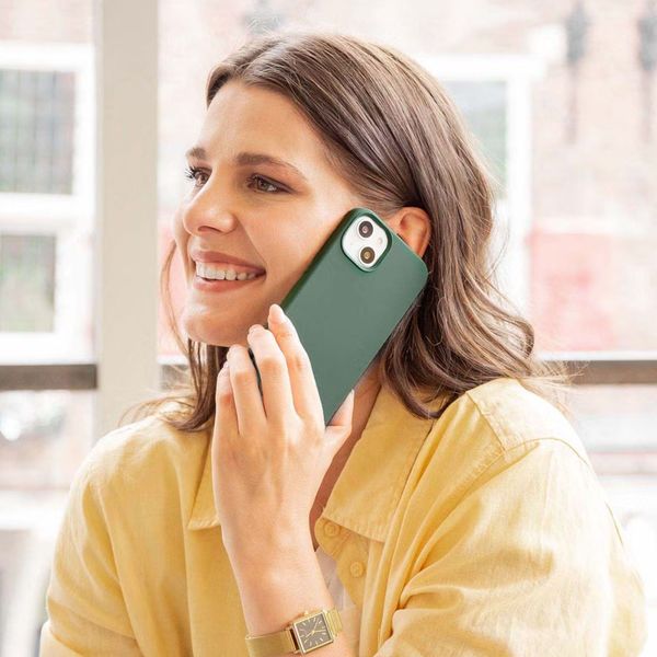 Accezz Liquid Silicone Backcover met MagSafe Samsung Galaxy Z Flip 6 - Cooper Green