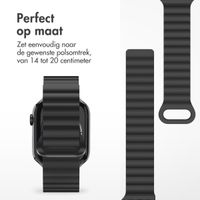 imoshion Magnetisch Siliconen bandje Apple Watch Series 1 t/m 9 / SE (38/40/41 mm) | Series 10 / 11 (42 mm) - Zwart / Grijs
