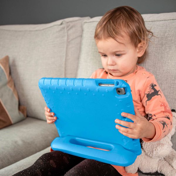 imoshion Kidsproof Backcover met handvat Samsung Galaxy Tab A9 8.7 inch - Blauw