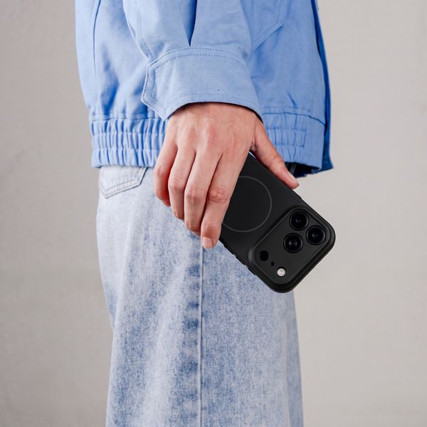 Accezz Grip Backcover met MagSafe Apple iPhone 16 - Zwart
