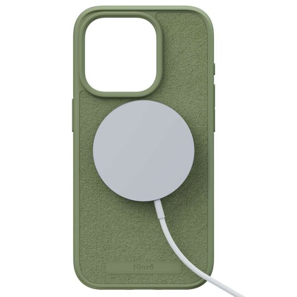 Njorð Collections Suède Comfort+ Case MagSafe iPhone 15 Pro - Olive