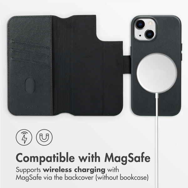 Accezz 2-in-1 Leather Bookcase with MagSafe Apple iPhone 15 - Onyx Black