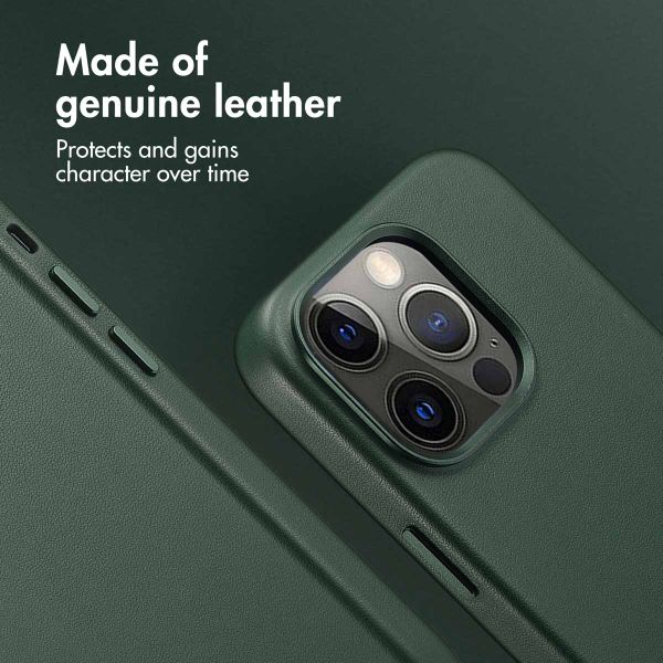 Accezz Leather Back Cover with MagSafe Apple iPhone 13 Pro - Cedar Green