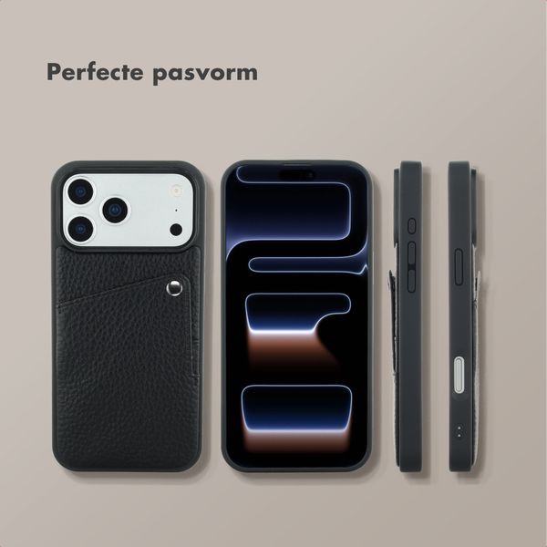 Selencia Riva Backcover met Pashouder Apple iPhone 17 Pro - Zwart