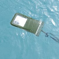imoshion Floating Waterproof Pouch - Universeel waterdicht telefoonhoesje - Donkergroen