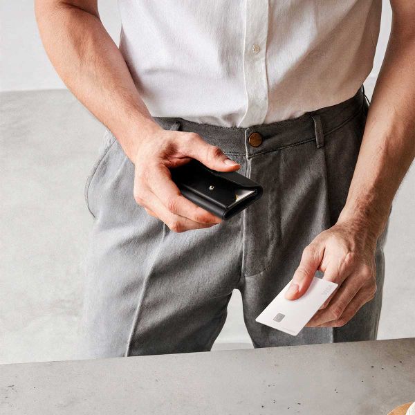 Spigen Valentinus Pro MagFit kaarthouder - Zwart