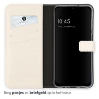 Selencia Echt Leren Bookcase Samsung Galaxy A13 (5G) / A04s - Greige