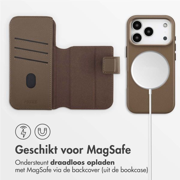 Accezz Leather Bookcase 2-in-1 met MagSafe Apple iPhone 17 Pro - Coffee Brown