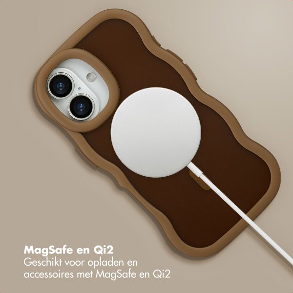 Selencia Wavy Backcover met MagSafe Apple iPhone 17 - Mocha Brown