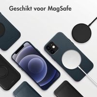 Accezz MagSafe Leather Backcover Apple iPhone 12 (Pro) - Nightfall Blue