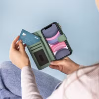 imoshion Luxe Portemonnee iPhone SE (2022 / 2020) 8 / 7 - Groen