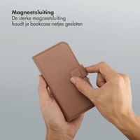 Selencia Olyn Uitneembare Bookcase met MagSafe Apple iPhone 15 - Bruin