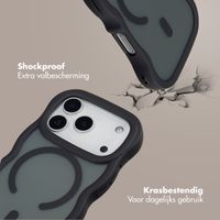 Selencia Wavy Backcover met MagSafe Apple iPhone 17 Pro - Zwart