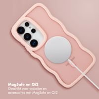 Selencia Wavy Backcover met MagSafe Samsung Galaxy S25 Ultra - Soft Pink