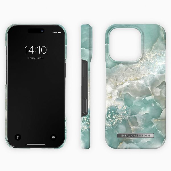 iDeal of Sweden Fashion Backcover iPhone 16 Pro - Azura Marble