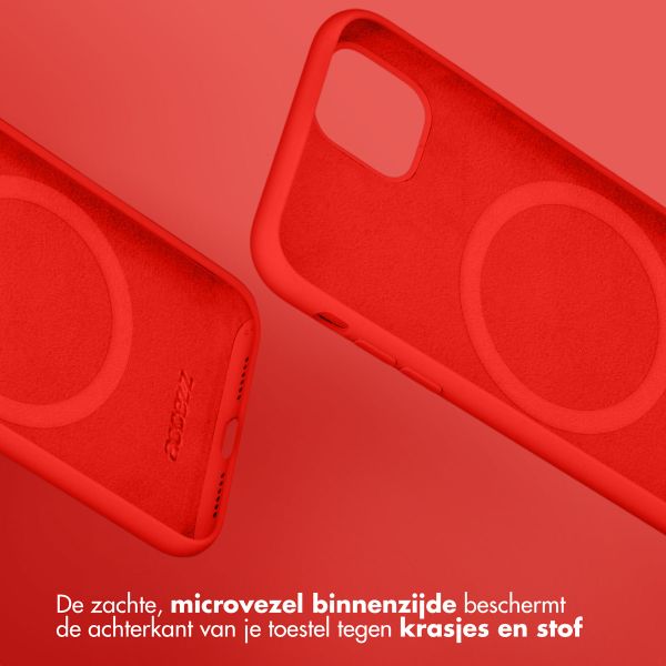 Accezz Liquid Silicone Backcover met MagSafe Apple iPhone 15 Plus - Rood