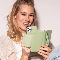 Selencia Llyr 2-in-1 Uitneembare Slang Bookcase iPhone 13 - Groen