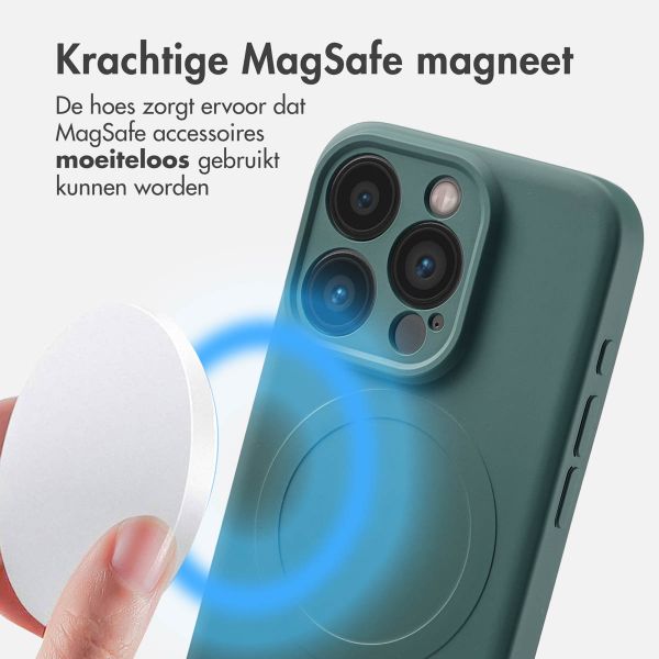 imoshion Color Backcover met MagSafe Apple iPhone 15 Pro - Donkergroen