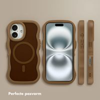 Selencia Wavy Backcover met MagSafe Apple iPhone 16 - Mocha Brown