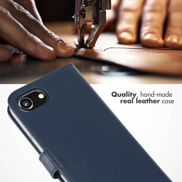Selencia Genuine Leather Book Case Apple iPhone 17e / 16e - Blue