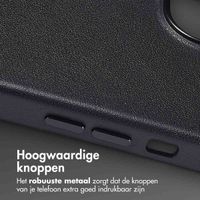 Accezz MagSafe Leather Backcover Apple iPhone 13 - Onyx Black