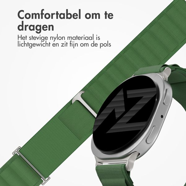 Accezz Nylon Alpine bandje Samsung Galaxy Watch 9 (40/44mm) / Watch 8 (40/44mm) / Classic (46mm) - Olive Green