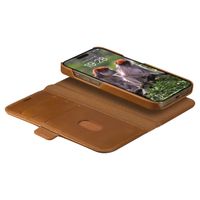 dbramante1928 Lynge Bookcase iPhone 15 Pro - Tan