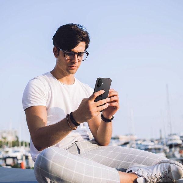 Spigen GLAStR EZ Fit Optik Pro Camera Protector 2 Pack Apple iPhone 16 / 16 Plus - Black