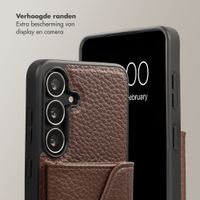 Selencia Sera Telefoonhoes met Koord en Envelop Pashouder Samsung Galaxy S25 FE - Chocolate Brown