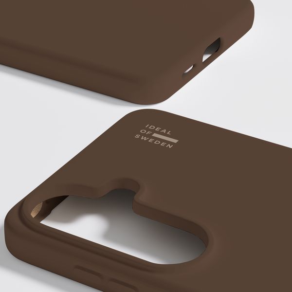 iDeal of Sweden Silicone Case met MagSafe Samsung Galaxy S26 - Mocha Mousse