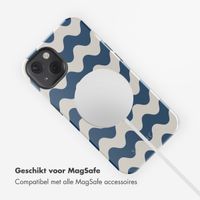 Selencia Vivid Tough Backcover met MagSafe iPhone 13 - Wave Vibes Classic Blue