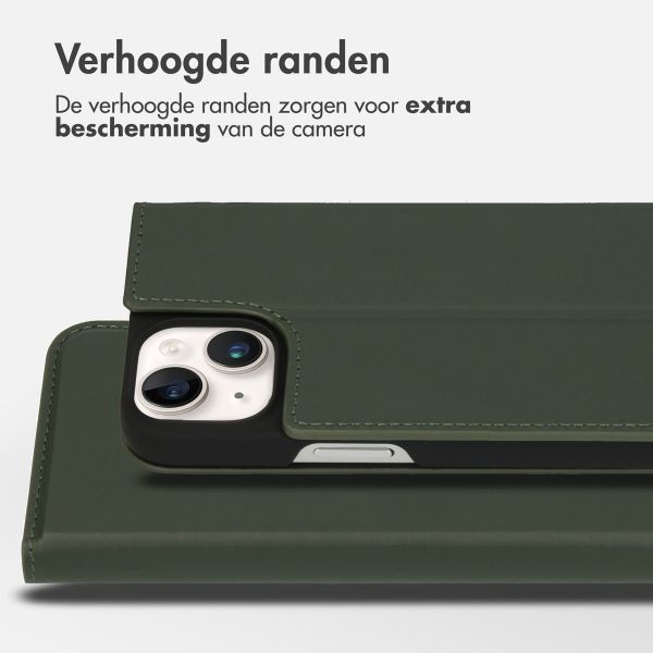 Accezz Premium Leather Slim Bookcase iPhone 14 - Groen