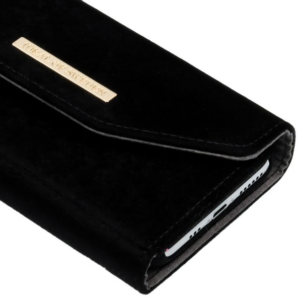 iDeal of Sweden Mayfair Clutch Velvet iPhone Xs / X - Zwart