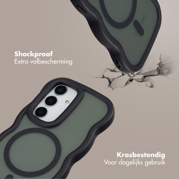 Selencia Wavy Backcover met MagSafe Samsung Galaxy S24 / S25 - Zwart