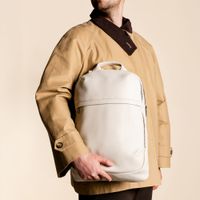 Accezz Leather Laptop rugzak 16 inch - Beige