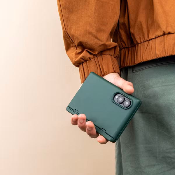 imoshion Color Backcover met Stand Samsung Galaxy Z Fold 8 - Donkergroen