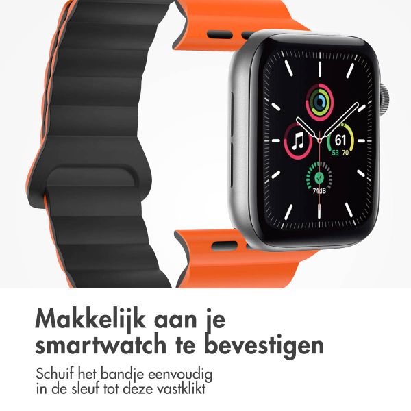 imoshion Magnetisch Siliconen bandje Apple Watch Series 1 t/m 9 / SE (38/40/41 mm) | Series 10 / 11 (42 mm) - Oranje & Zwart