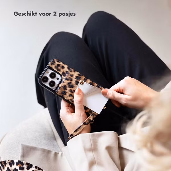 Selencia Nova Telefoonhoes met Koord en Pashouder Samsung Galaxy S24 Plus / S25 Plus - Leopard