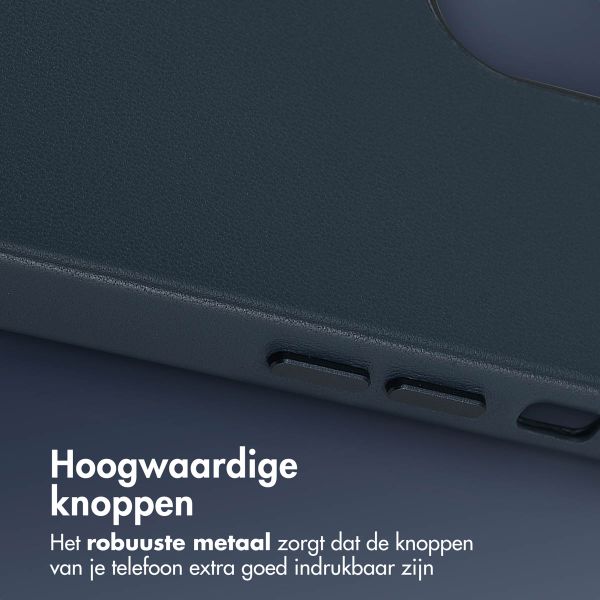 Accezz MagSafe Leather Backcover Apple iPhone 12 (Pro) - Nightfall Blue