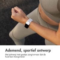 imoshion Siliconen sport bandje met gaatjes Fitbit Charge 5 / Charge 6 - Wit