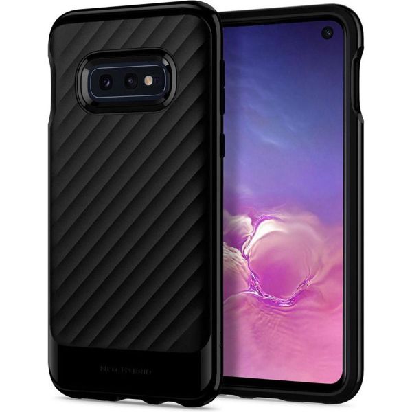 Spigen Core Armor Backcover Samsung Galaxy S10e - Zwart