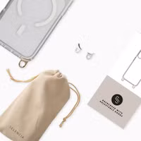 Selencia Rivièra MagSafe Back Cover with detachable hooks Apple iPhone 16 Pro - Transparent
