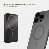 Selencia Vivid Powerbank 5,000 mAh - Wireless Powerbank - Compatible with MagSafe and Qi - Black / Vintage Peony