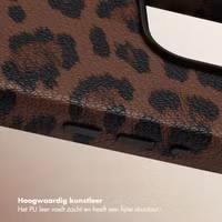 Selencia Sabi Backcover Panterprint met MagSafe Apple iPhone 16 Pro - Mocha Brown