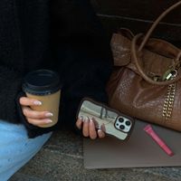 Holdit Wavy Case Apple iPhone 14 Pro - Chocolate Mirror