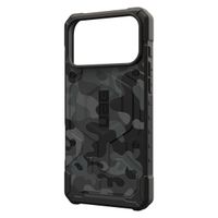 UAG Pathfinder Backcover MagSafe Apple iPhone 17 Pro Max - Midnight Camo