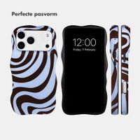Selencia Vivid Wavy Backcover met MagSafe Apple iPhone 17 Pro - Dream Swirl Chocolate