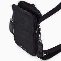 iDeal of Sweden Outdoor Phone Bag - Telefoontasje - Zwart