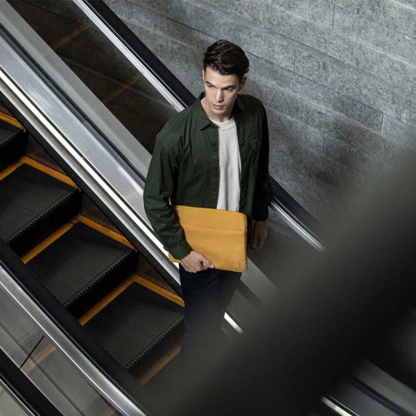 Uniq Vienna Laptop hoes 14 inch - Gerecyclede laptopsleeve - Midnight Black