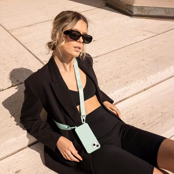 Selencia Siliconen hoesje met afneembaar koord Apple iPhone Xr - Turquoise